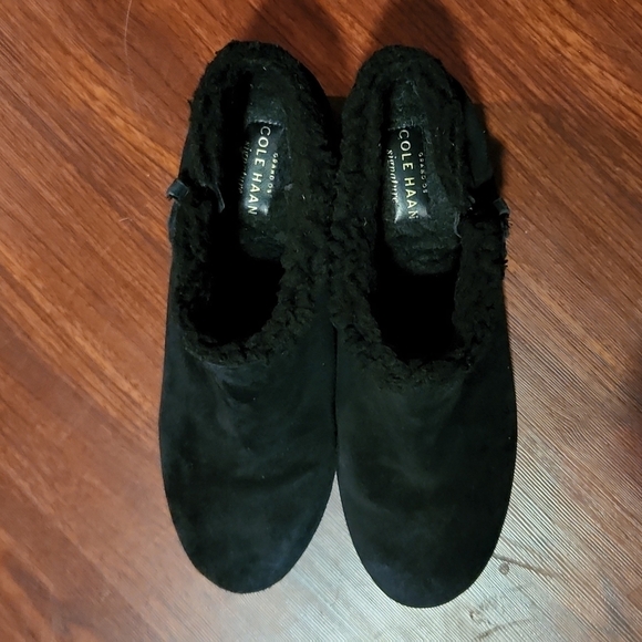 Cole Haan Grand Waterproof Boots Size 8.5 Booties Wedges Black Faux Fur - Picture 3 of 8